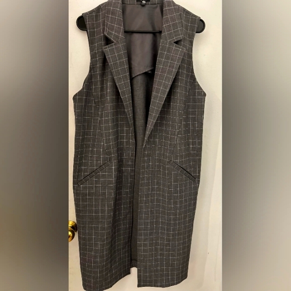 Reitmans Long sleevless grey blazer Size XL - Picture 3 of 3